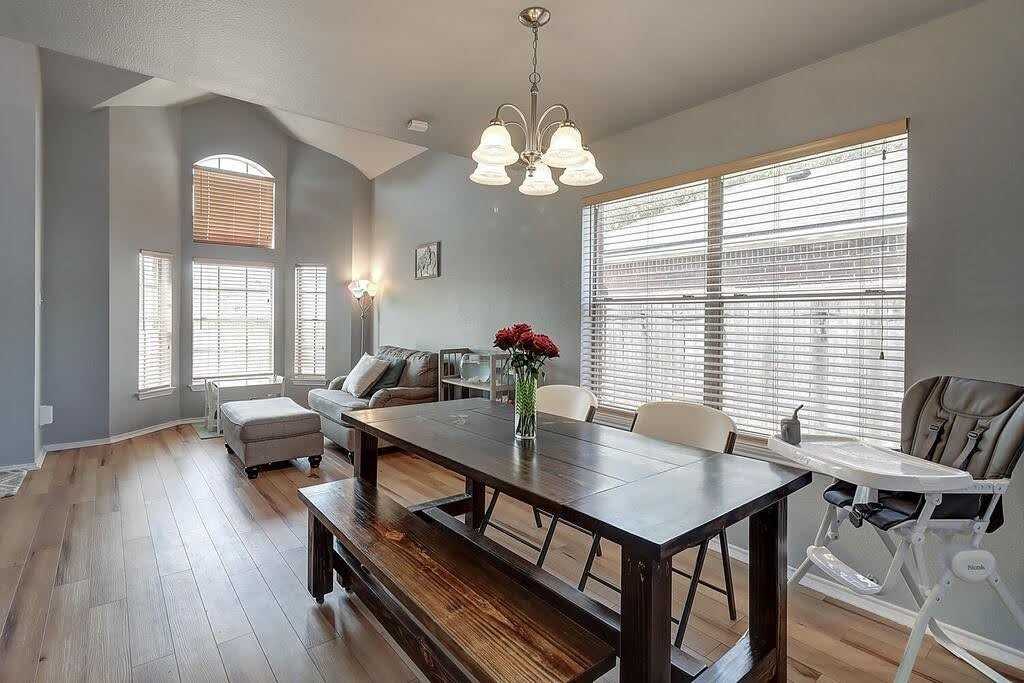7846 Falcon Dr - Photo 6 of 33