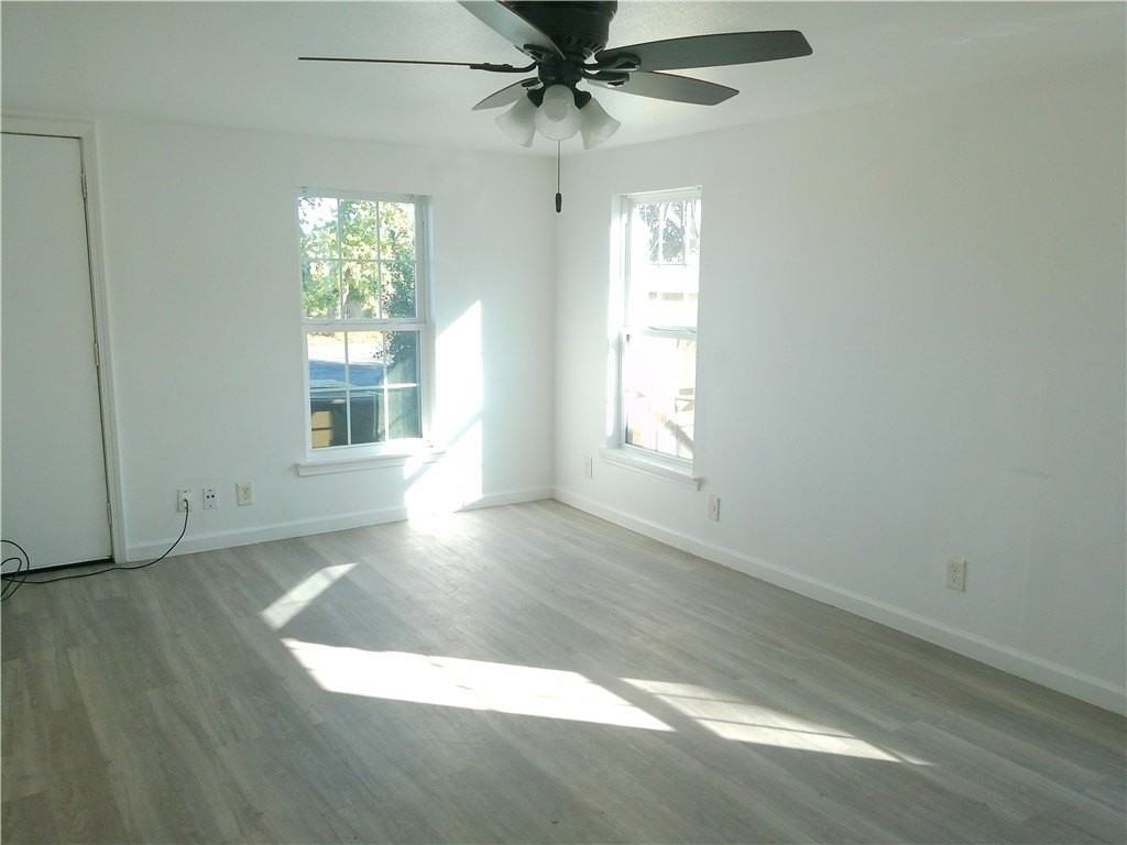 801 S Alameda St #A - Photo 5 of 12