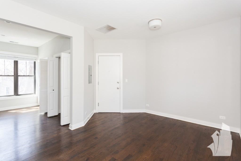 1600 W Belle Plaine Ave #1600-2 - Photo 5 of 16