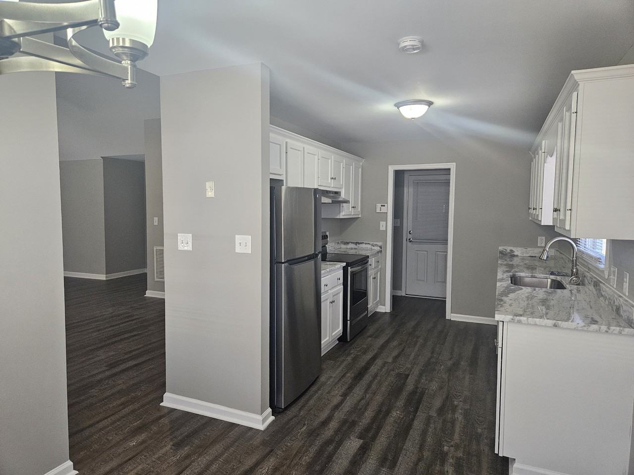 1141 Sagefield Dr - Photo 4 of 18