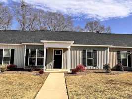 featured image of 119 Washington Place Dr
