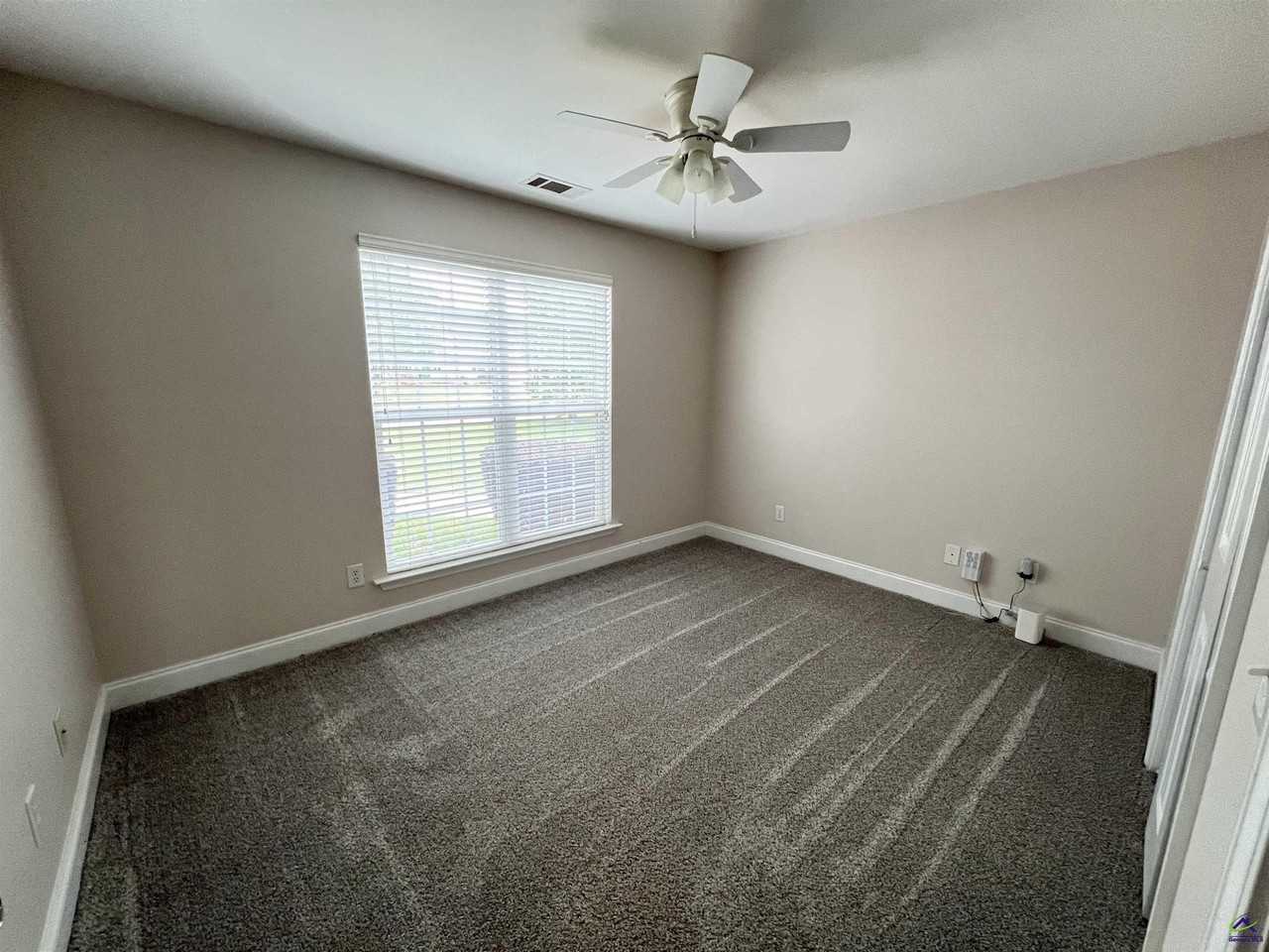 114 Shasta Dr - Photo 6 of 26