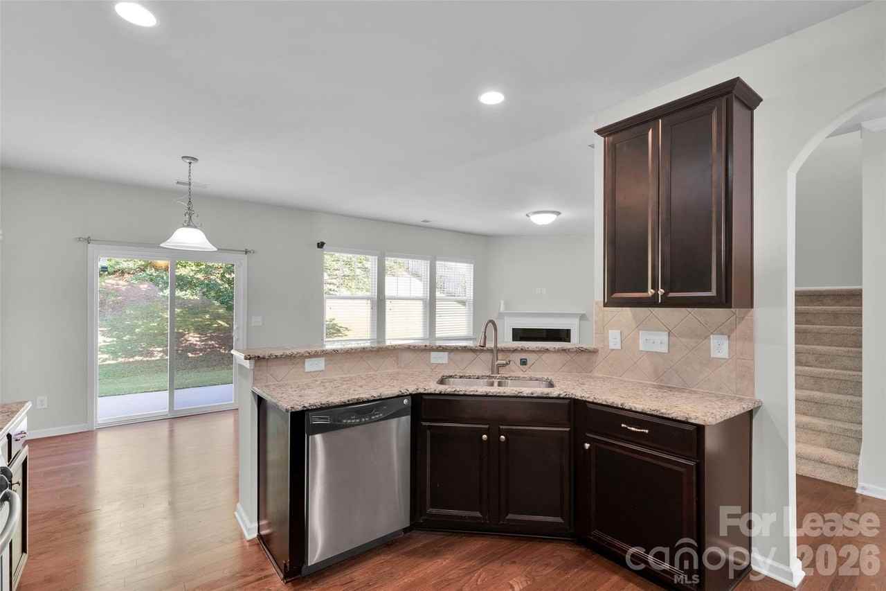 1923 Caprington Dr - Photo 3 of 45