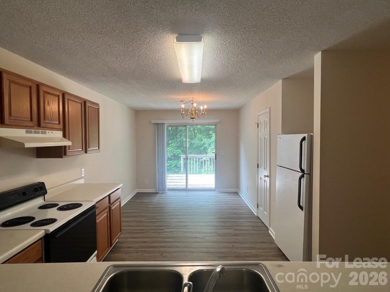 212 Doolie Rd - Photo 4 of 12