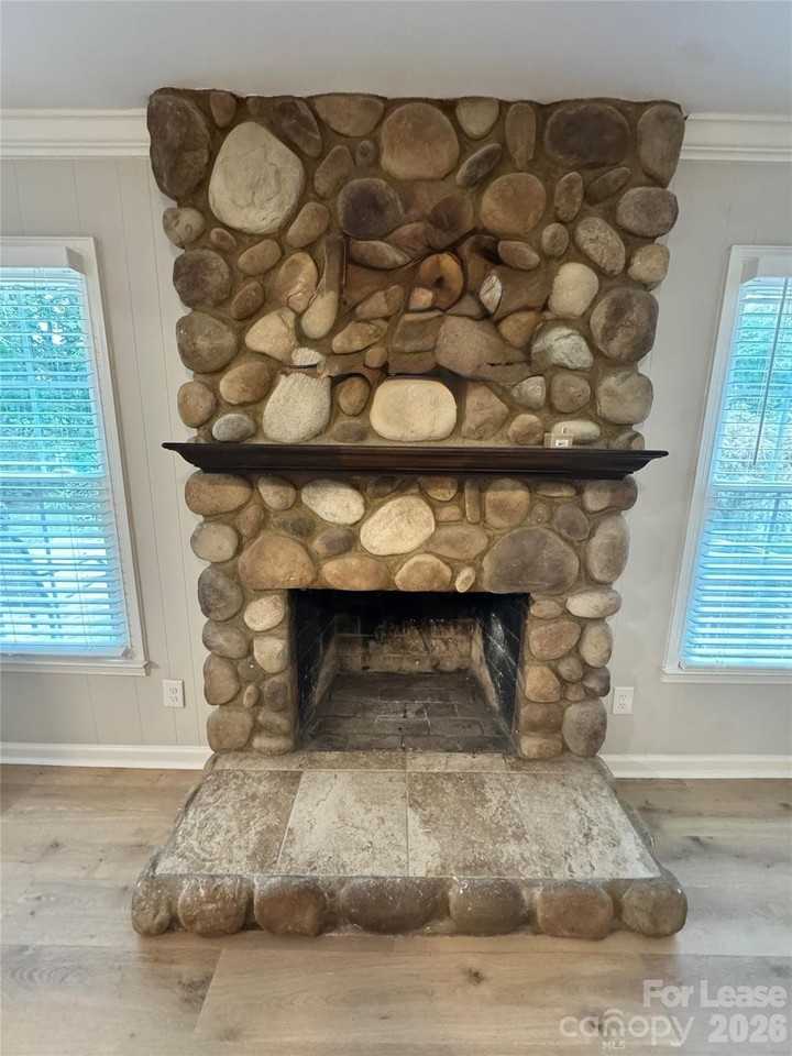6314 Harrisburg Rd - Photo 7 of 16