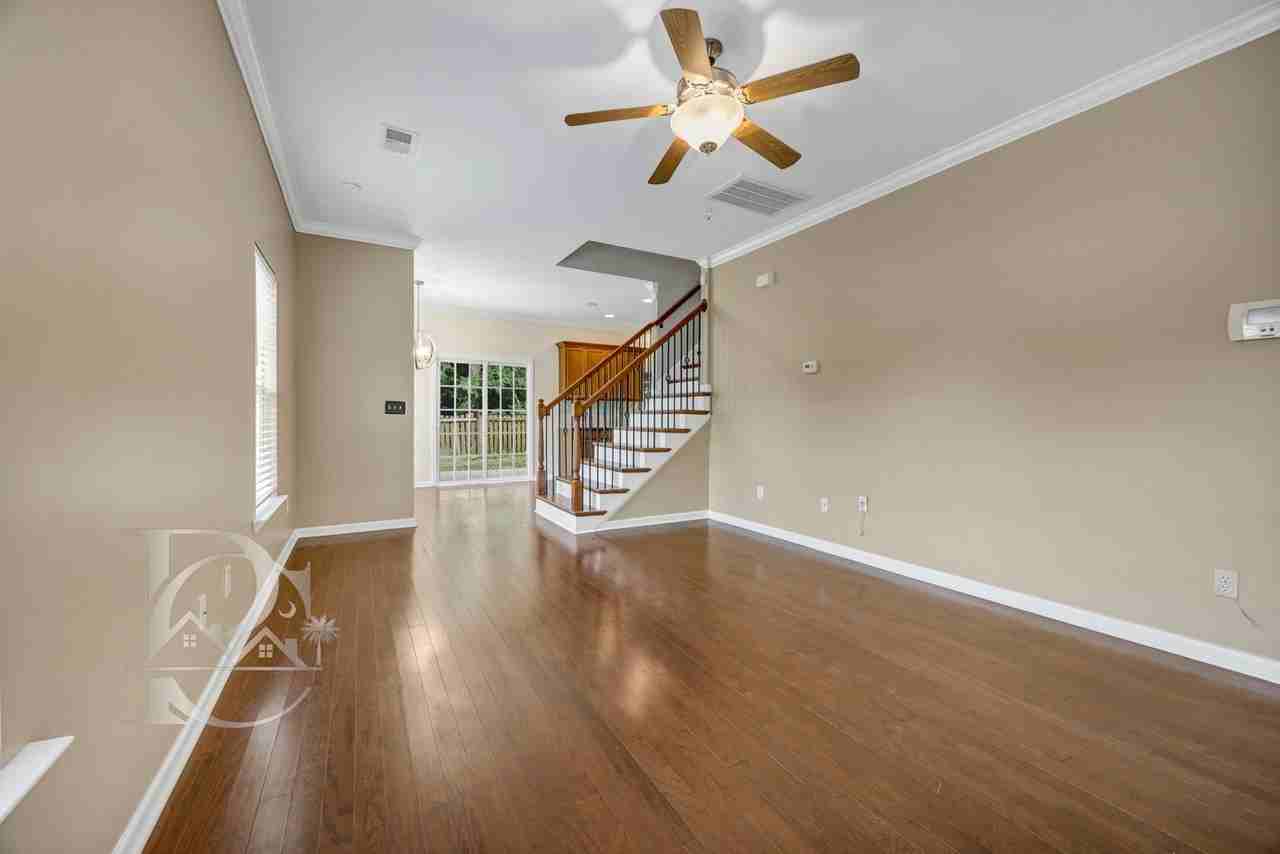 328 Northwood St - Photo 6 of 33