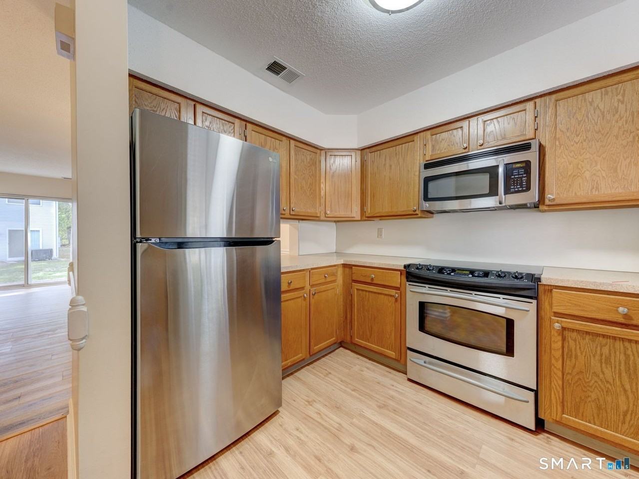155 Redstone Hill Rd #176 - Photo 4 of 28