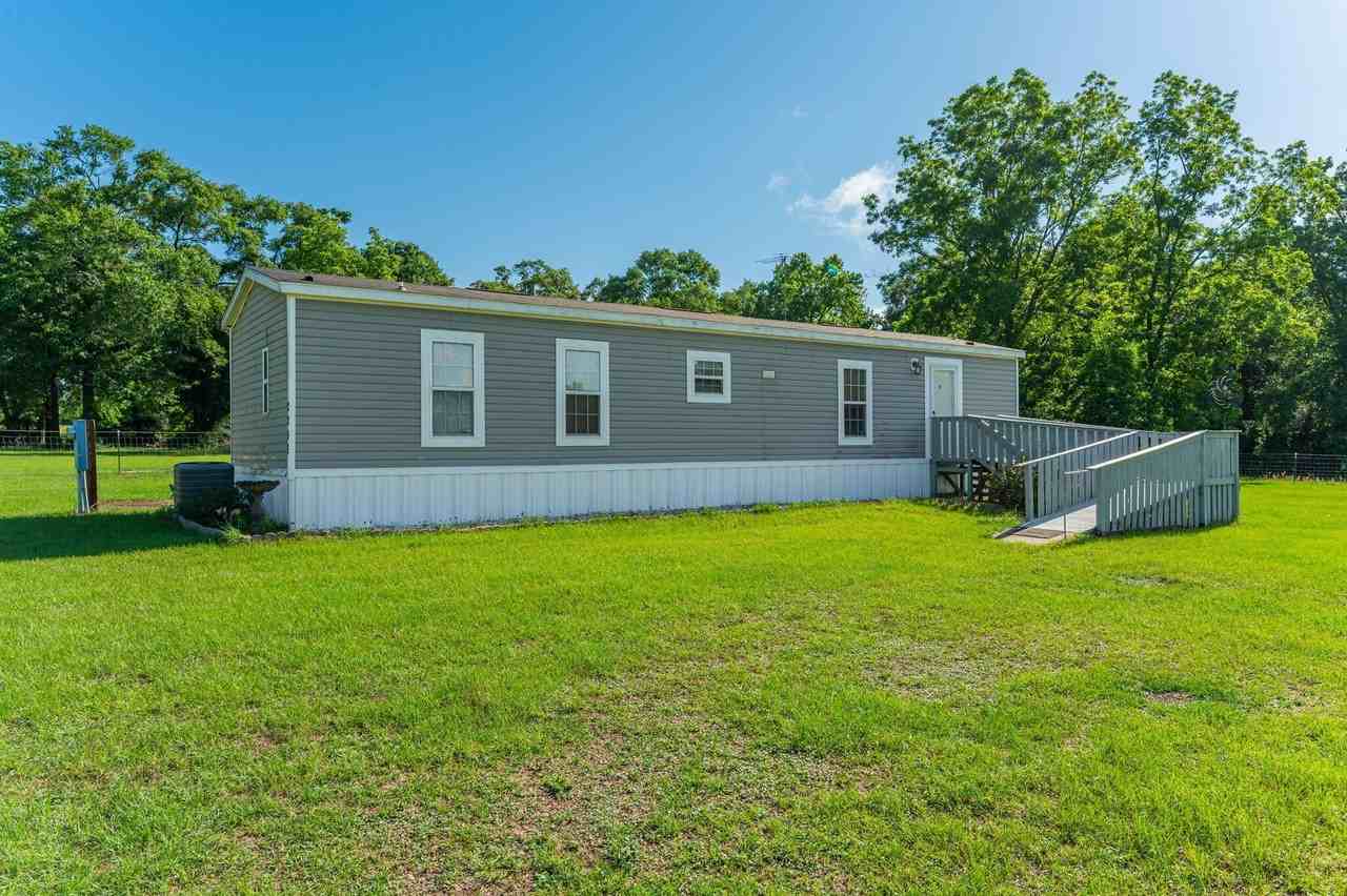 2295 Bermuda Ln - Photo 2 of 34