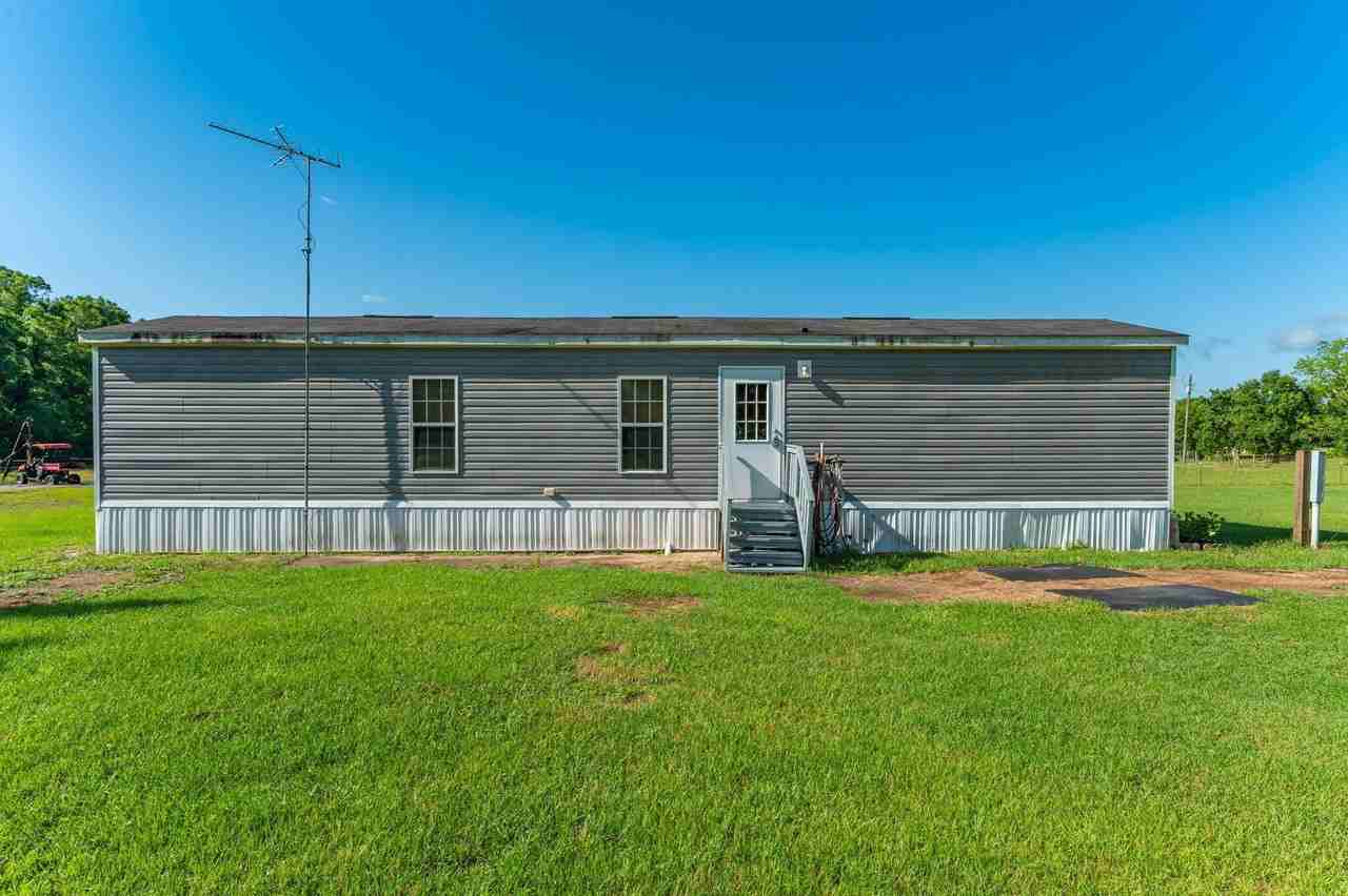 2295 Bermuda Ln - Photo 4 of 34