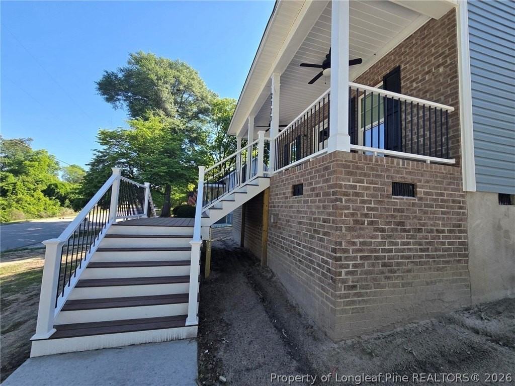 2123 Burnett Ave - Photo 6 of 36
