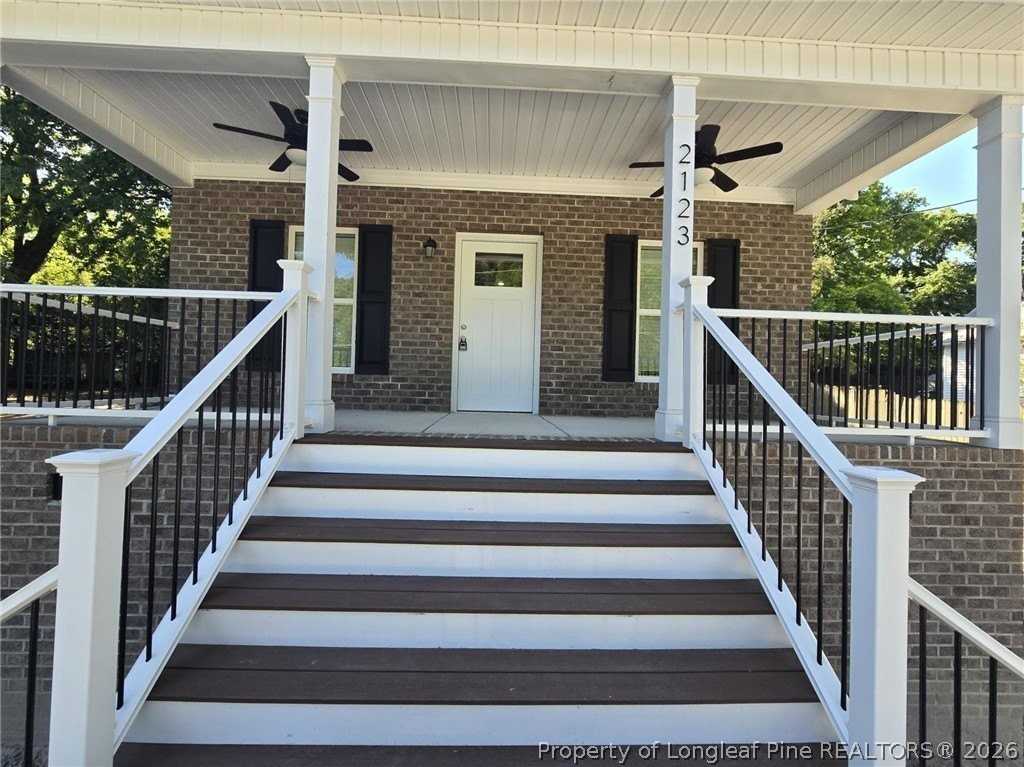 2123 Burnett Ave - Photo 7 of 36