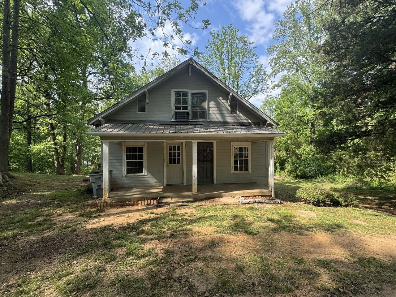 1410 1410 Dillard Ln - Photo 2 of 14