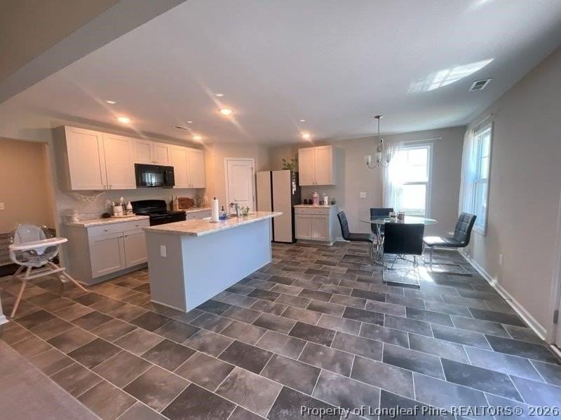 3704 Stone St - Photo 7 of 14