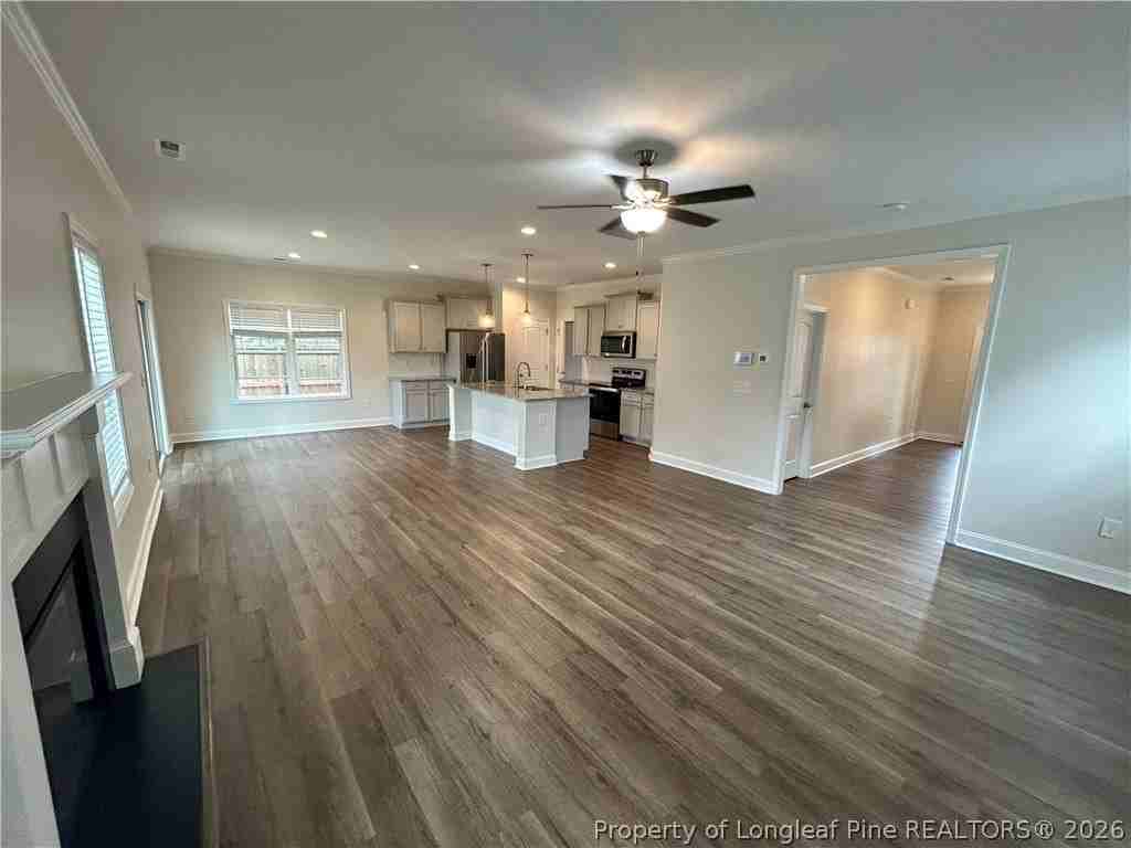 1210 Simpson St - Photo 5 of 21