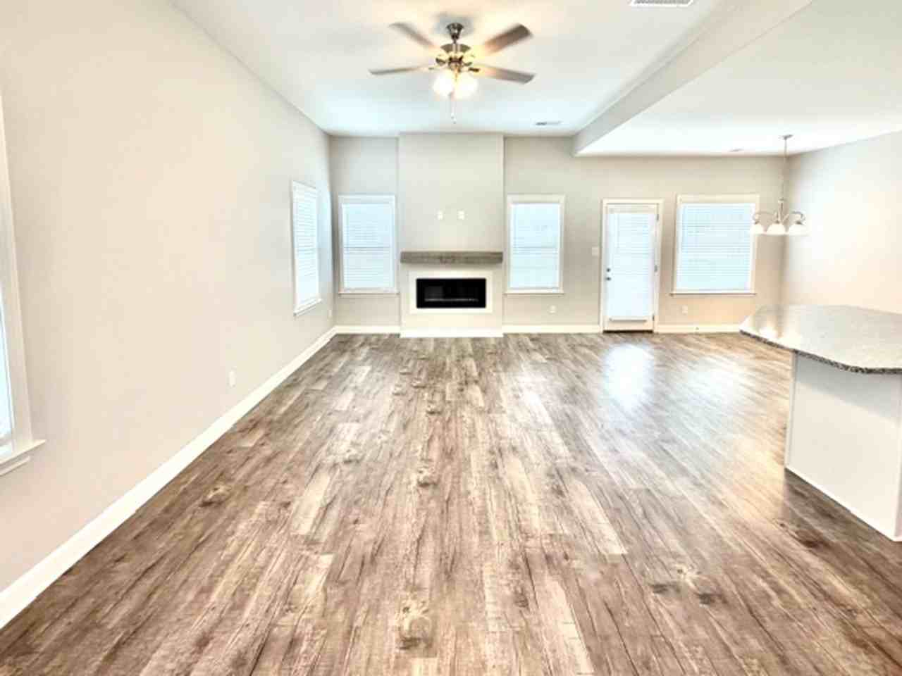 5163 North Ave - Photo 3 of 11