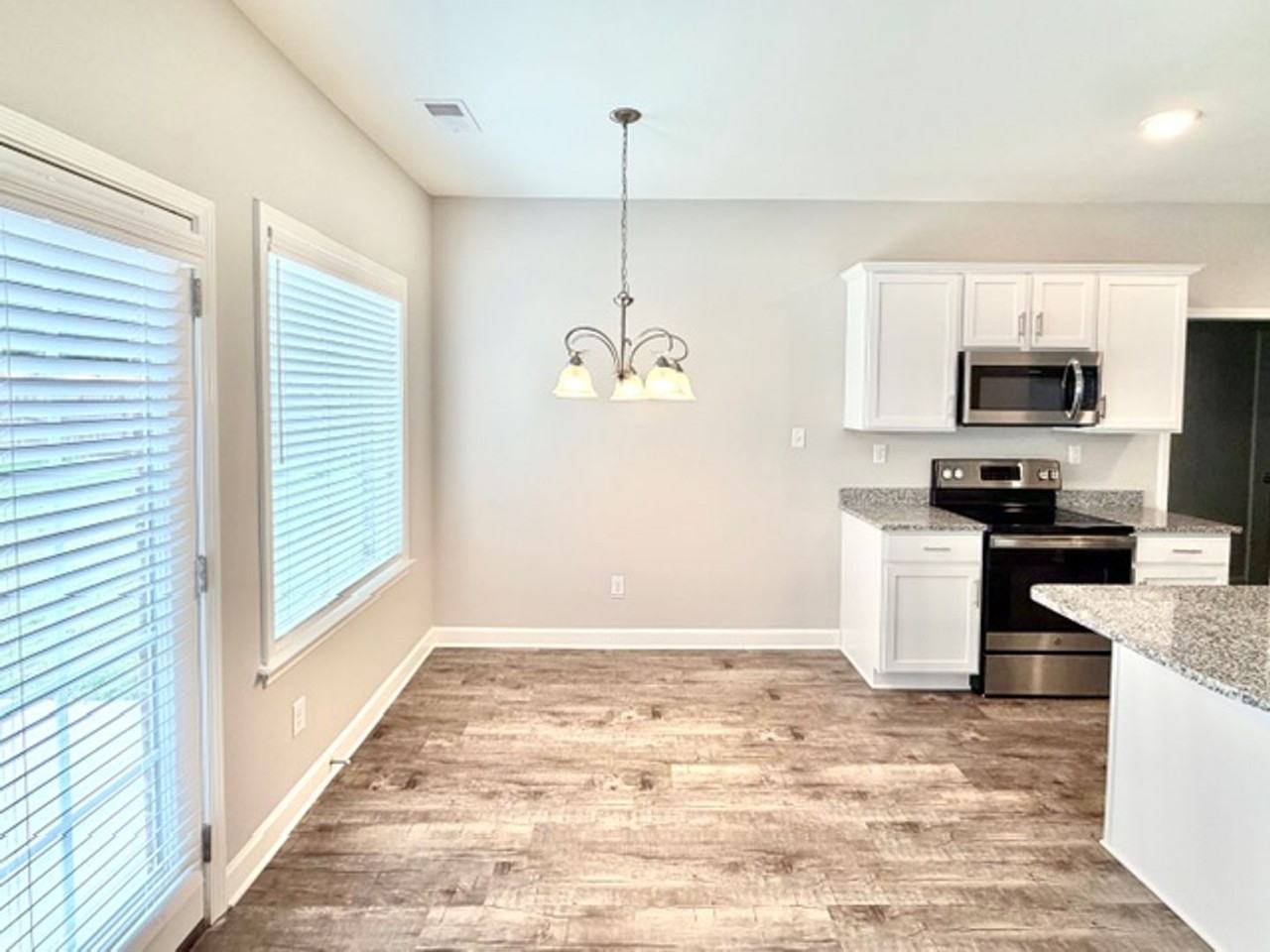 5163 North Ave - Photo 6 of 11
