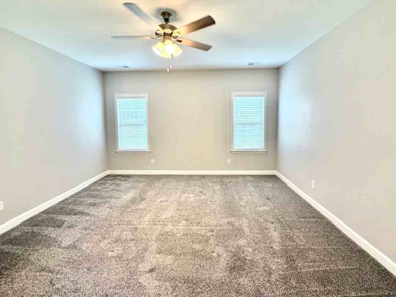 5163 North Ave - Photo 7 of 11