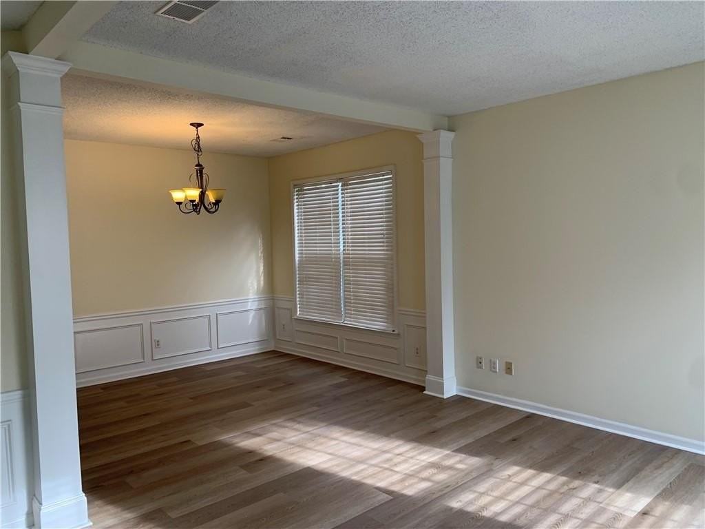 13623 Weycroft Cir - Photo 2 of 30