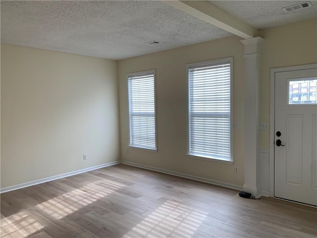13623 Weycroft Cir - Photo 3 of 30