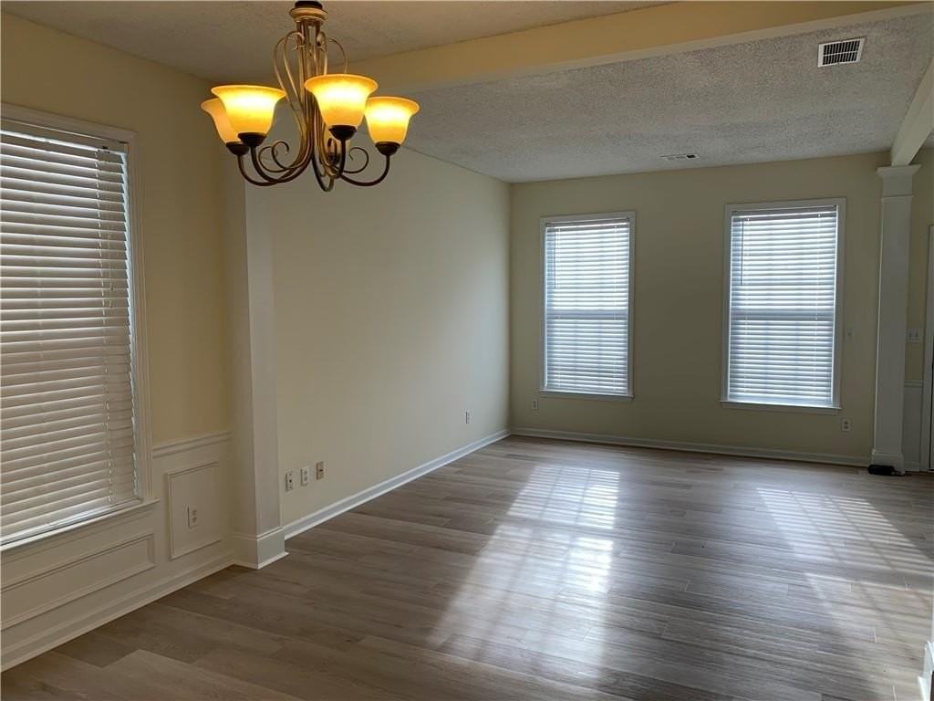 13623 Weycroft Cir - Photo 5 of 30
