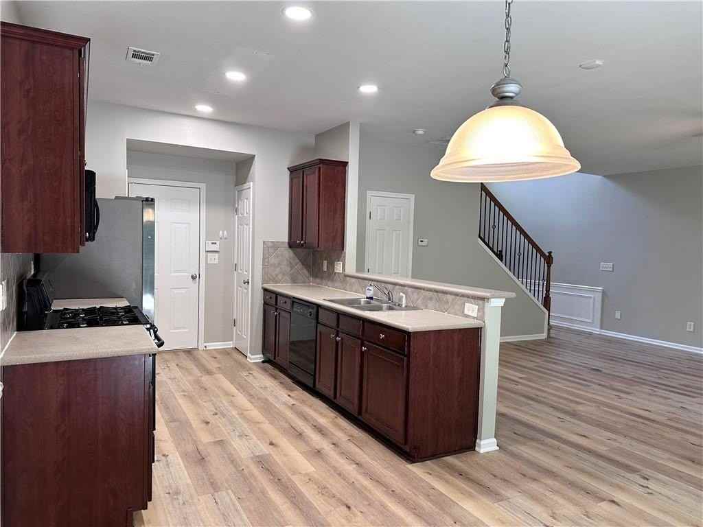 180 Finchley Dr - Photo 6 of 20