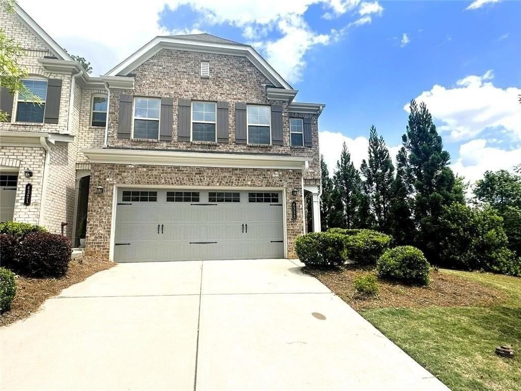 4311 Lanier Park Dr - Photo 3 of 50