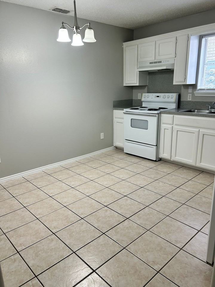 2308 W Elisa Ln #2308-08 - Photo 3 of 10