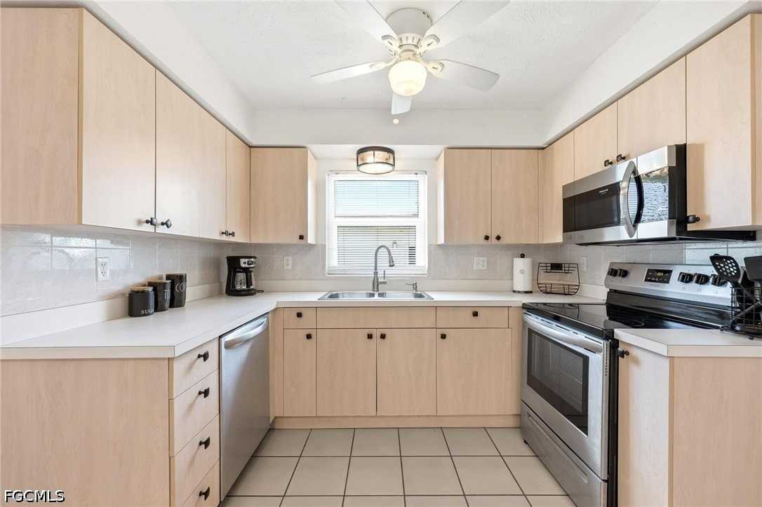 3105 Se 18th Ave - Photo 4 of 31