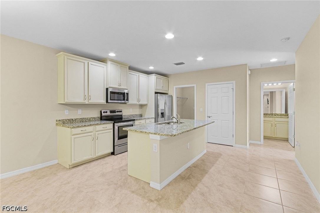 4298 Dutchess Park Rd - Photo 6 of 19
