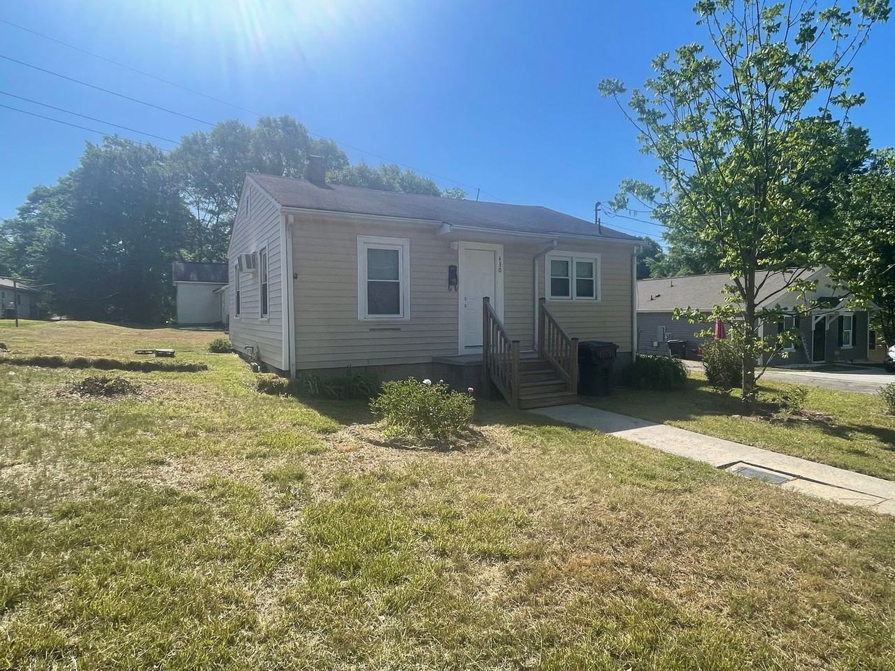 430 S Rhyne St - Photo 2 of 13