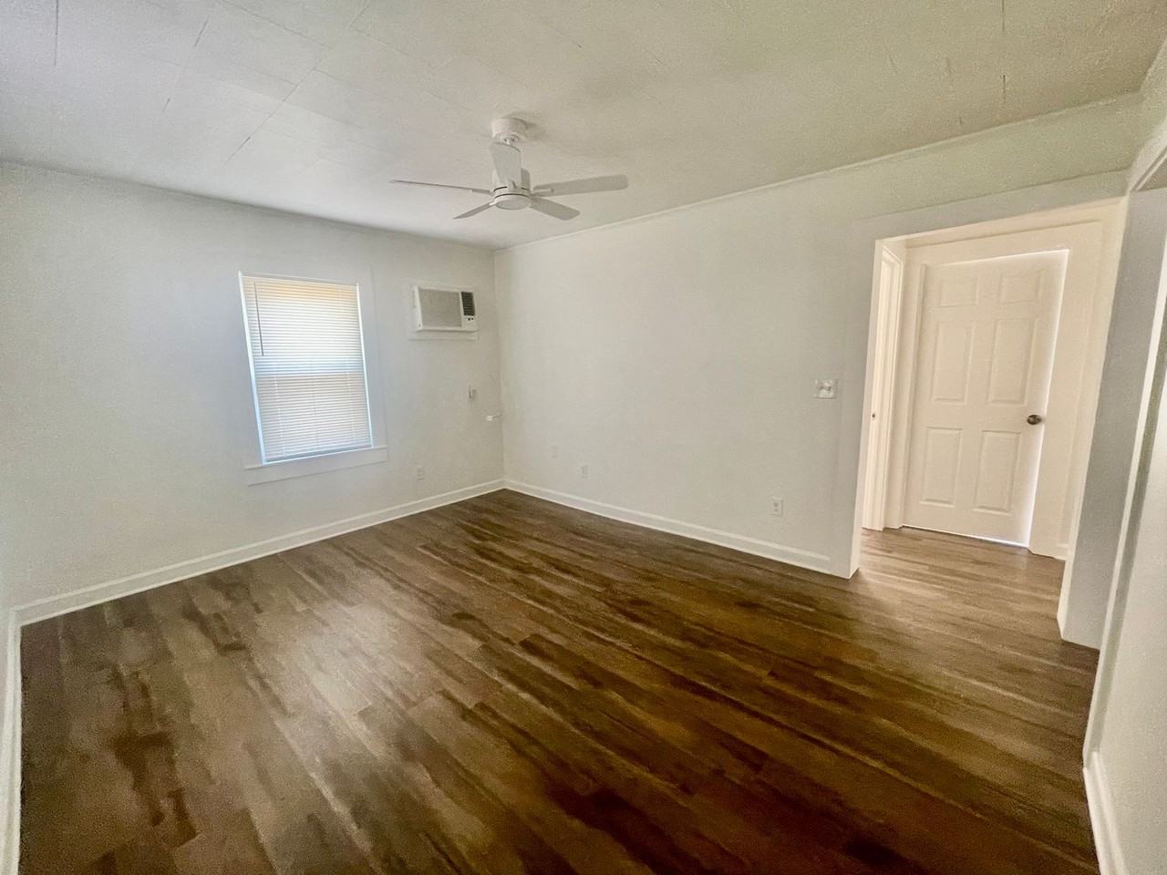 430 S Rhyne St - Photo 3 of 13