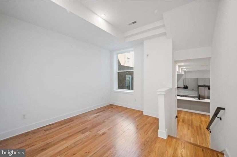 1927 Mount Vernon St #3 - Photo 5 of 9