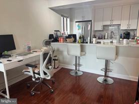 1420 Locust St #11L - Photo 1 of 1