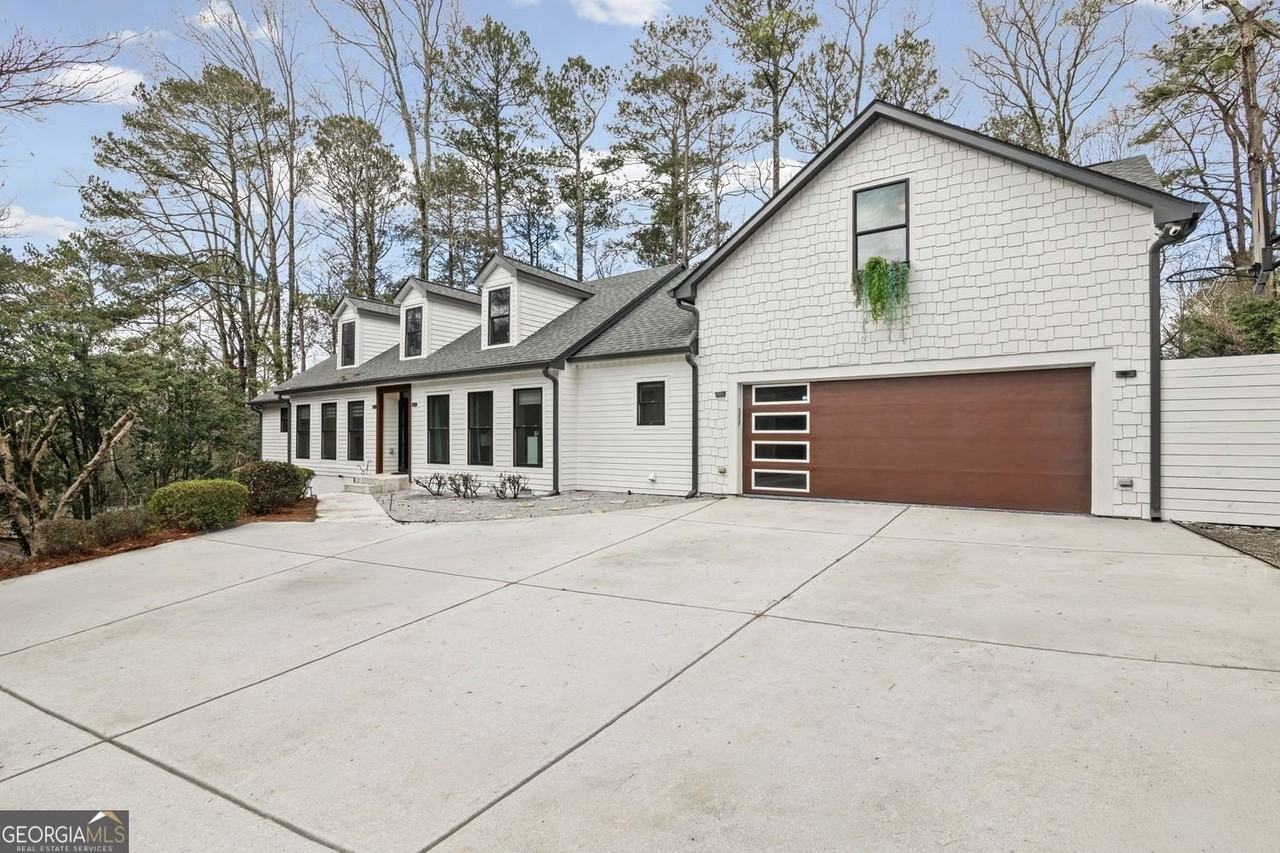 6260 River Overlook Dr - Photo 2 of 50