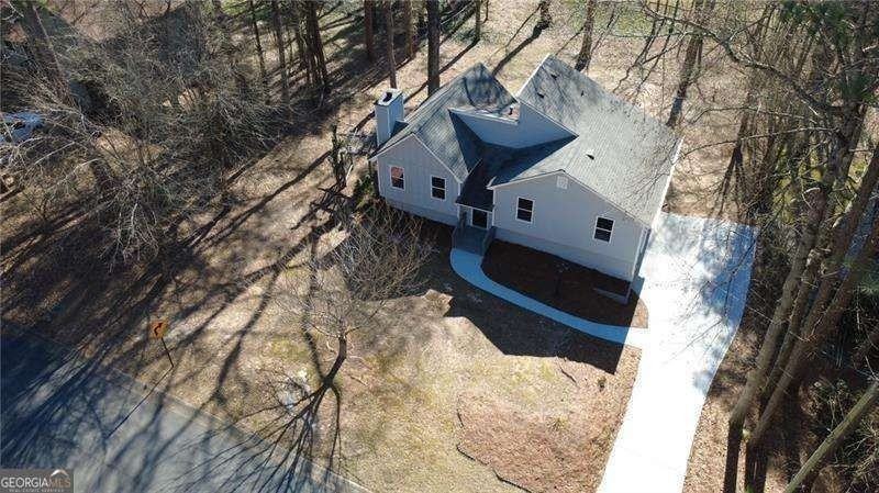 5825 Stonehaven Dr Nw - Photo 2 of 38