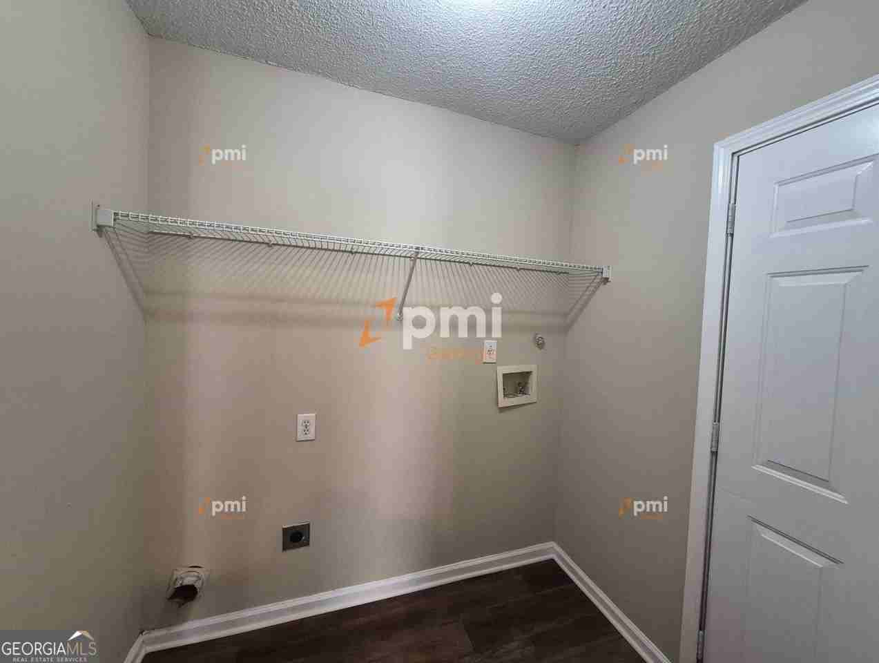 6215 Klondike River Rd - Photo 6 of 14