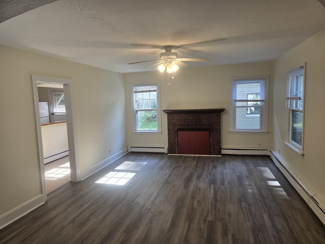 11 Suncrest Ct #11 - Photo 4 of 34