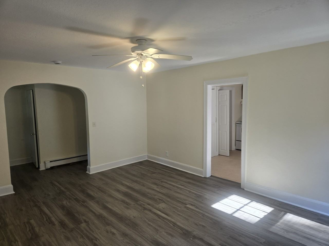 11 Suncrest Ct #11 - Photo 5 of 34