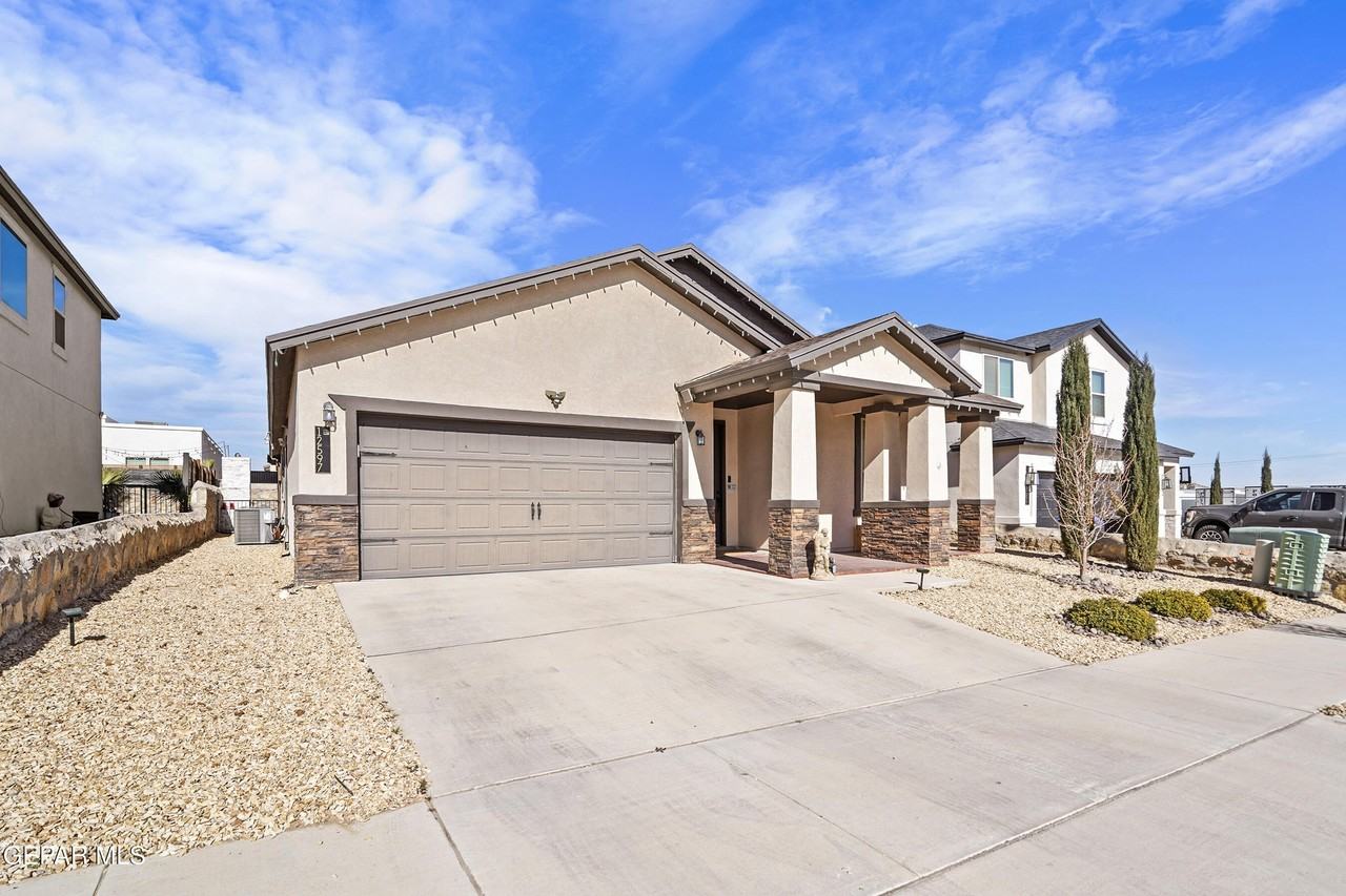 12597 New Dawn Dr - Photo 3 of 33