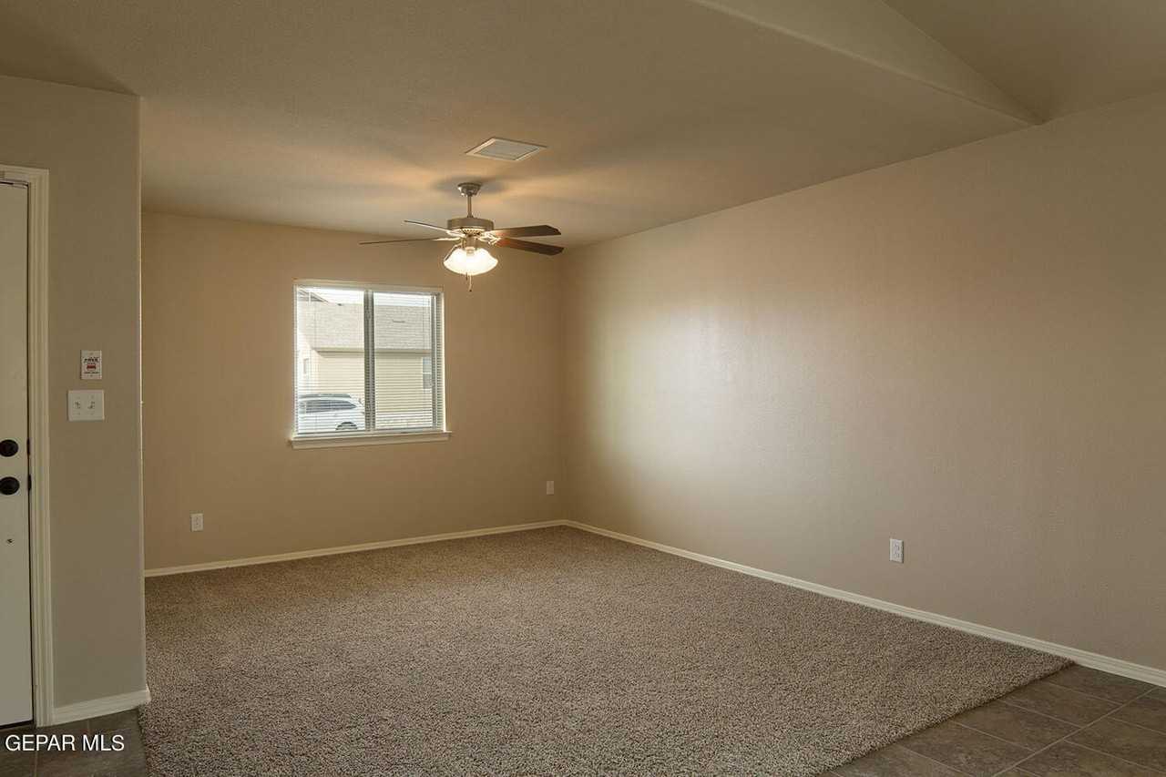 228 Flor Azucena Dr - Photo 3 of 20
