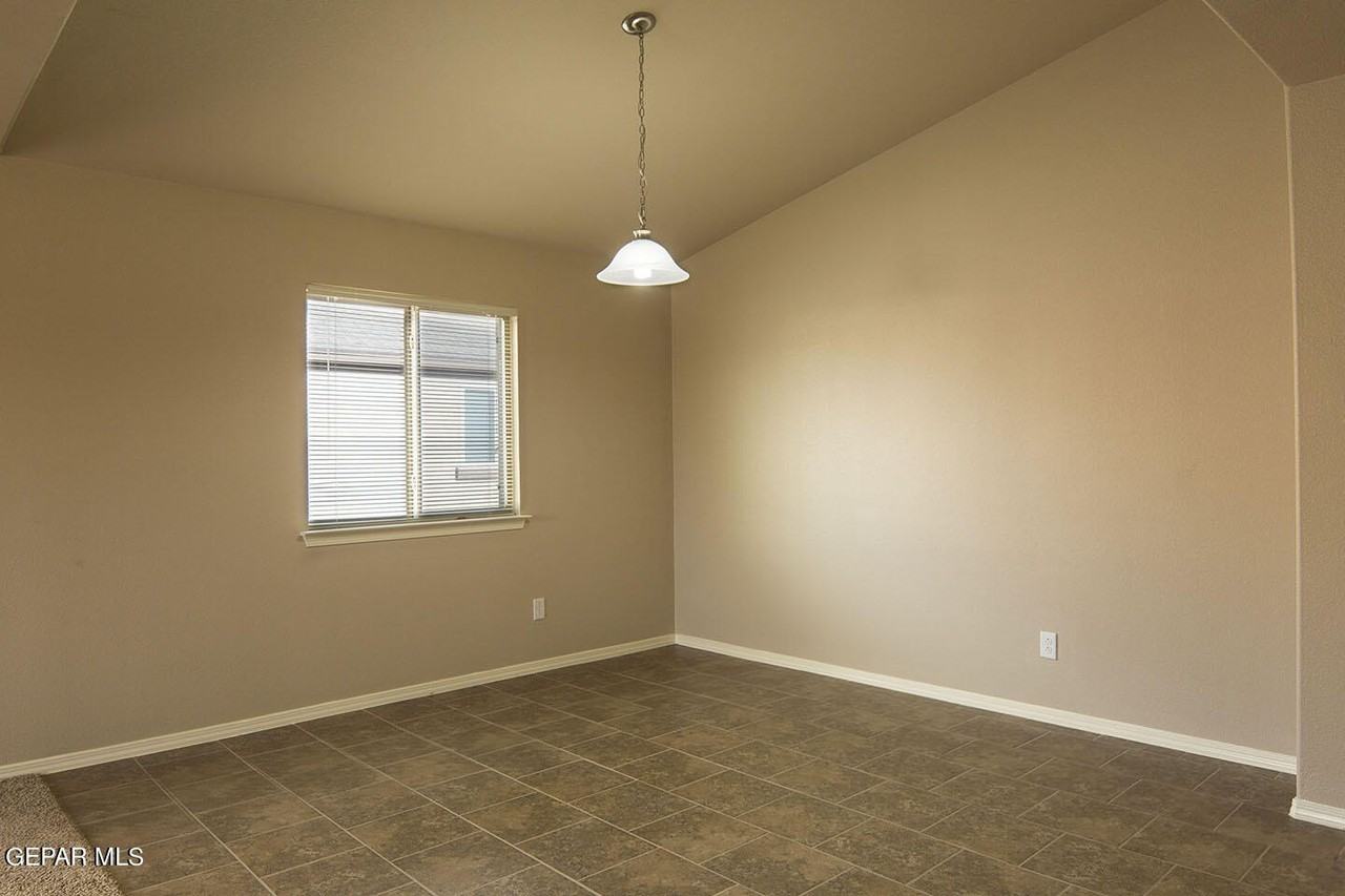 228 Flor Azucena Dr - Photo 5 of 20