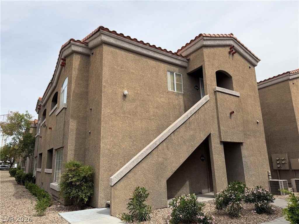 5525 W Flamingo Rd #2016 - Photo 3 of 20