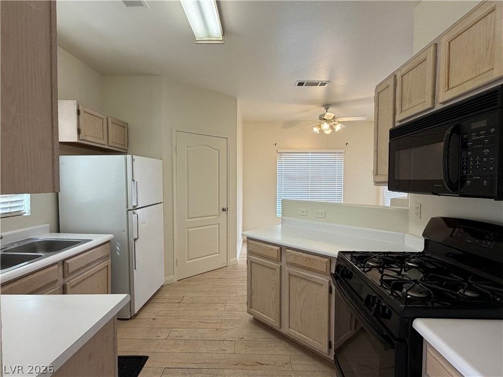 5525 W Flamingo Rd #2016 - Photo 5 of 20
