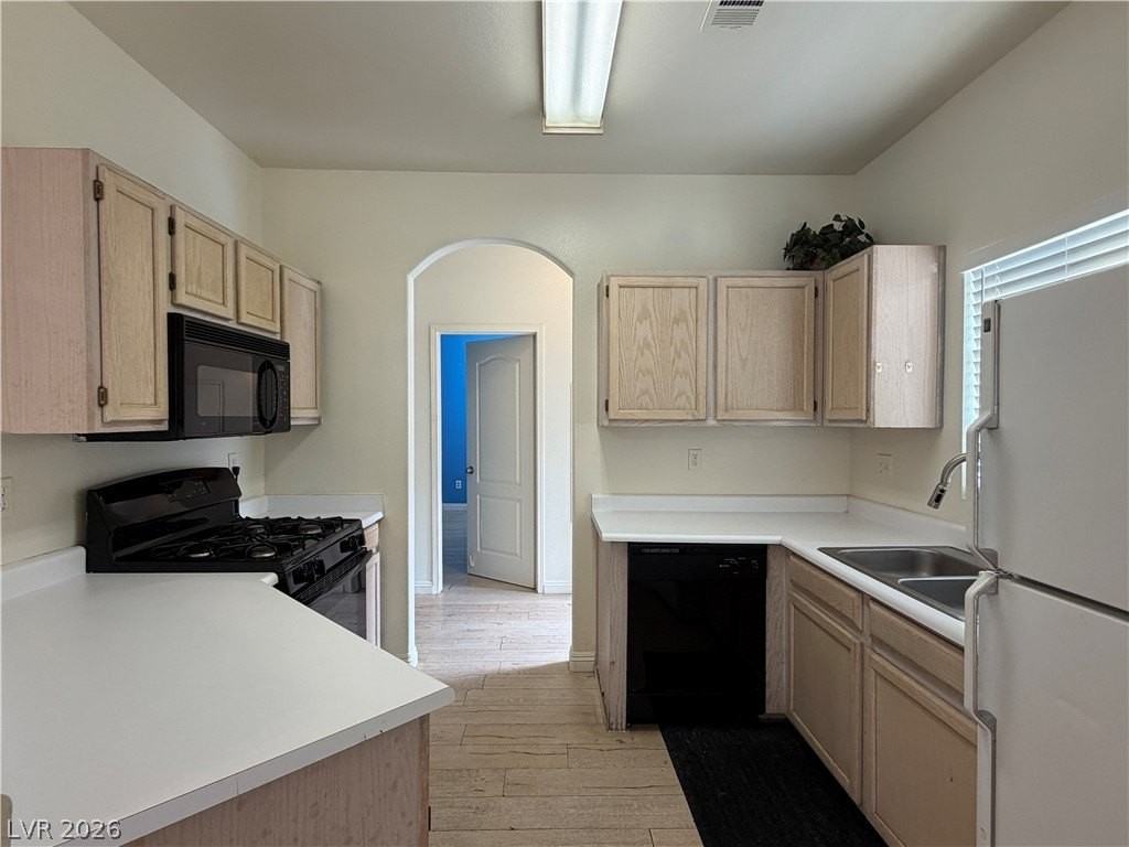 5525 W Flamingo Rd #2016 - Photo 6 of 20