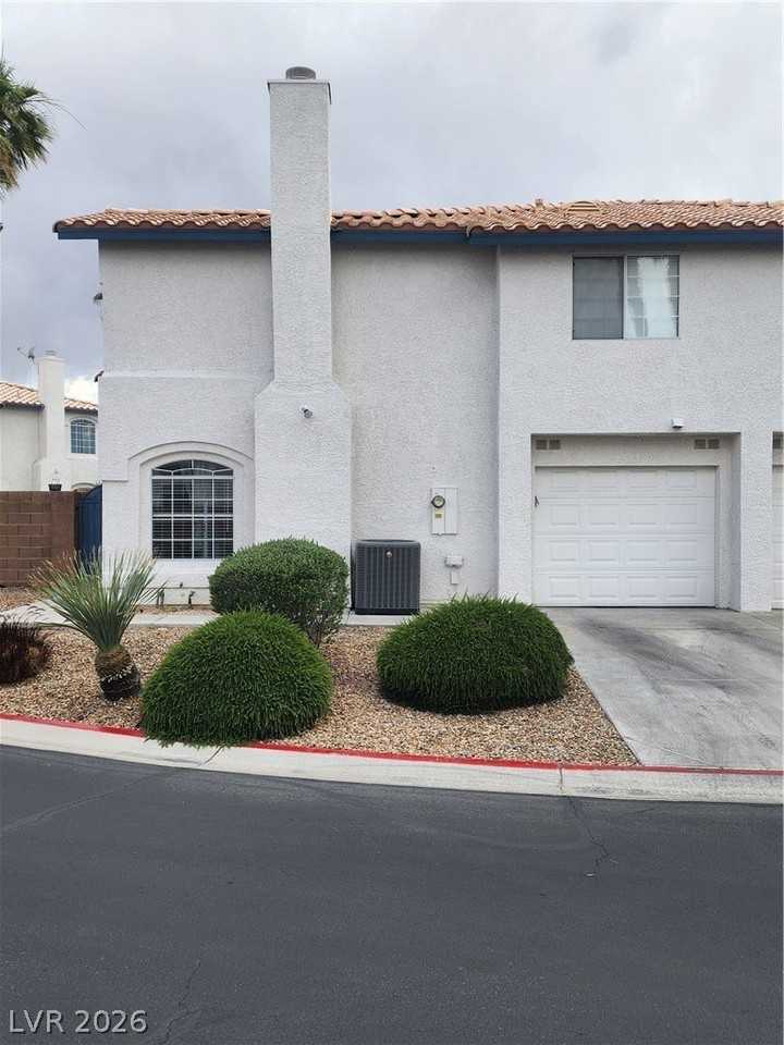 8129 Autumn Star Ave - Photo 3 of 18