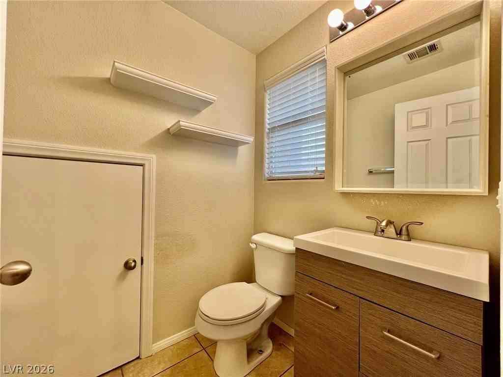 8123 Serene Isle Ct - Photo 6 of 14