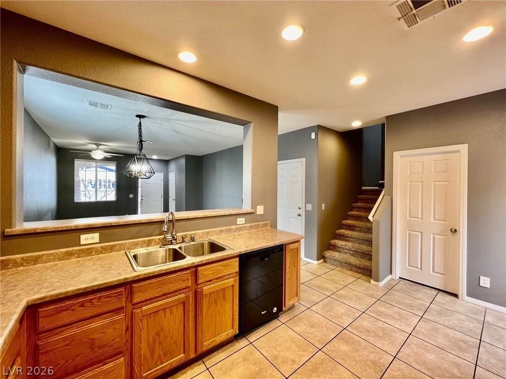 8123 Serene Isle Ct - Photo 7 of 14