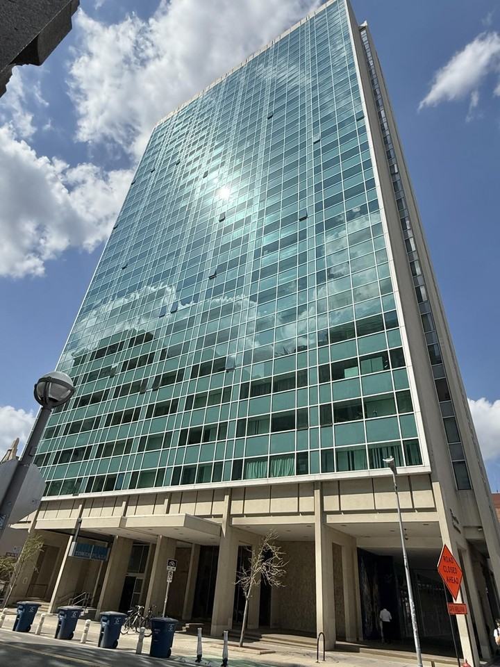 555 E William St #17A