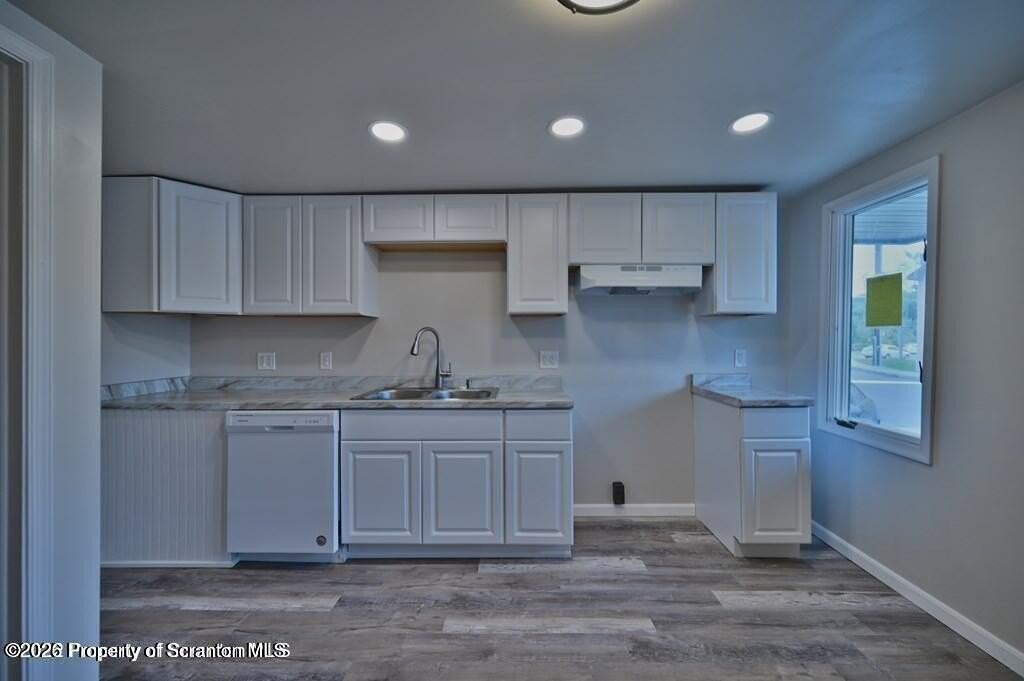 200 Center St - Photo 4 of 24