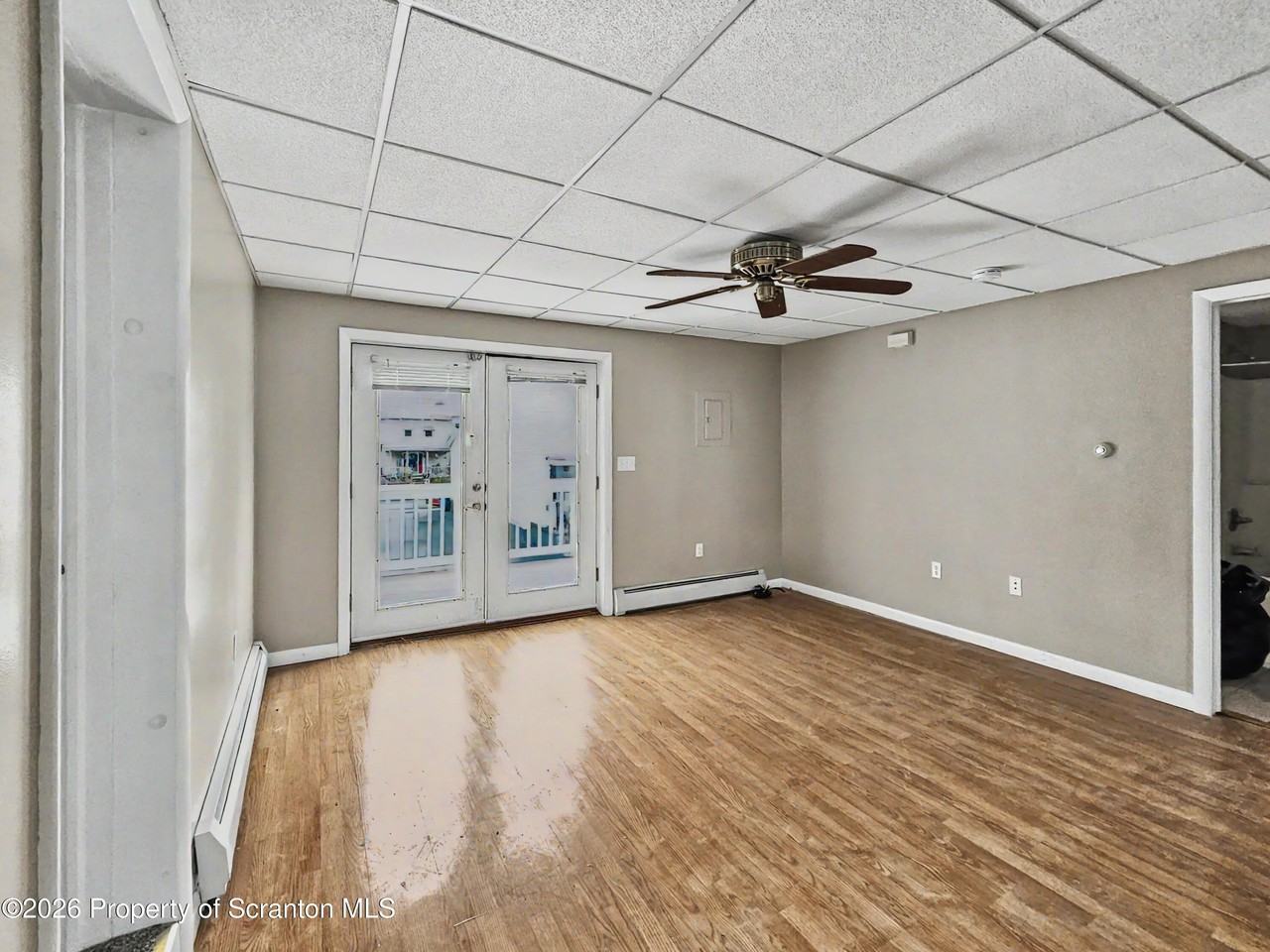 1125 Reynolds Ave - Photo 6 of 10